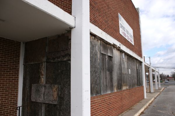 What's the future of Seaford's decaying Nylon Capital Shopping Center?
